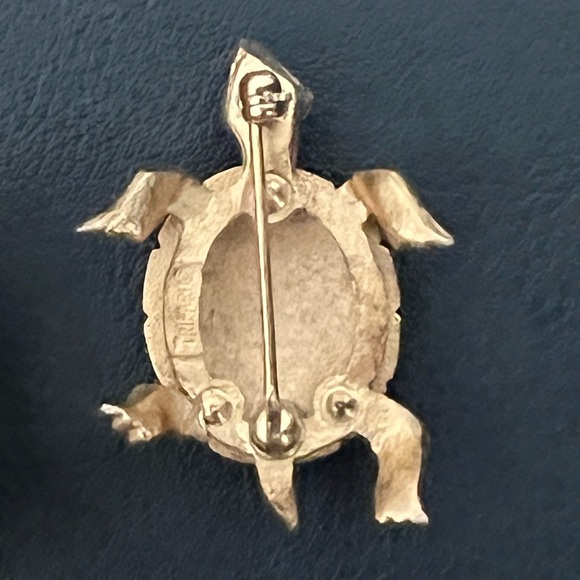 Trifari Gold and Blue Turtle Brooch Set - Picture 5 of 9